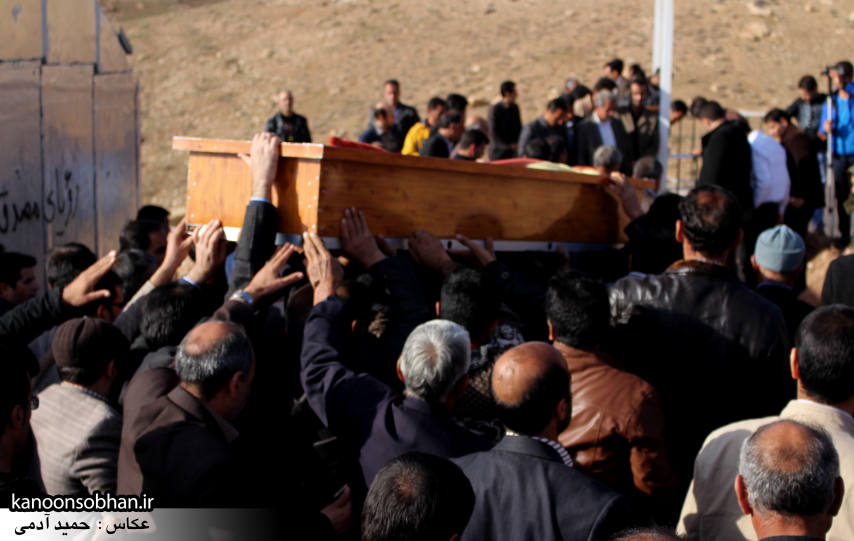 عکس مراسم خاکسپاری پدر اسماعیل دوستی در کوهدشت (12)