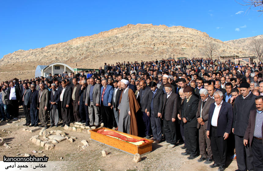 عکس مراسم خاکسپاری پدر اسماعیل دوستی در کوهدشت (3)