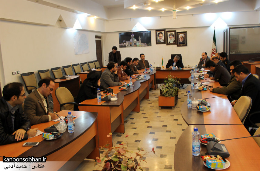 تصاویر نشست خبرنگاران با فرماندار کوهدشت (5)