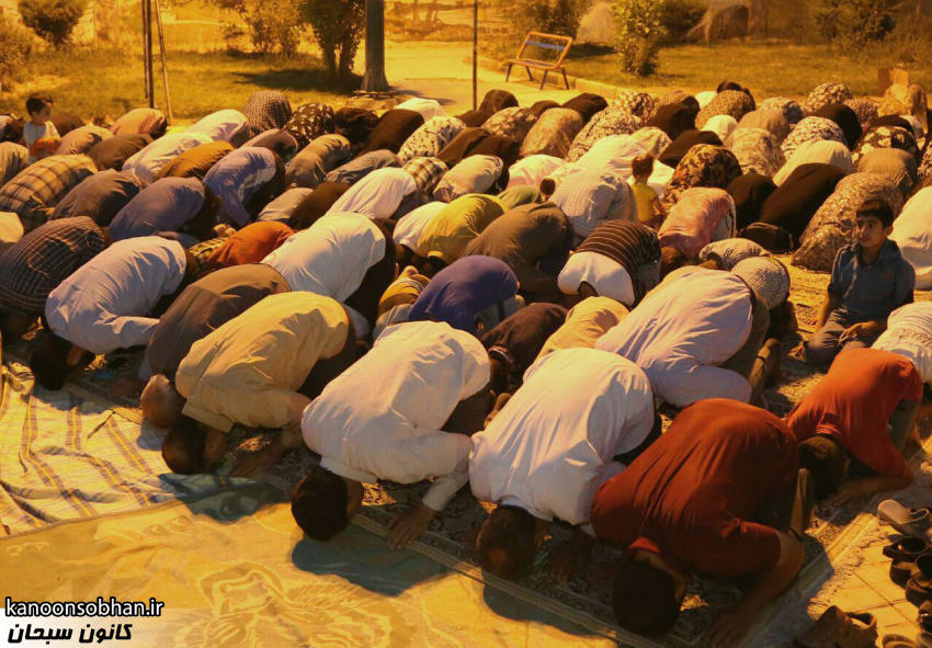 تصاویر اقامه نماز جماعت در پارک مهرگان کوهدشت (13)